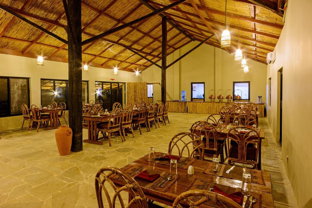 Hotel Siddhartha Wildlife Retreat Meghauli Exterior foto
